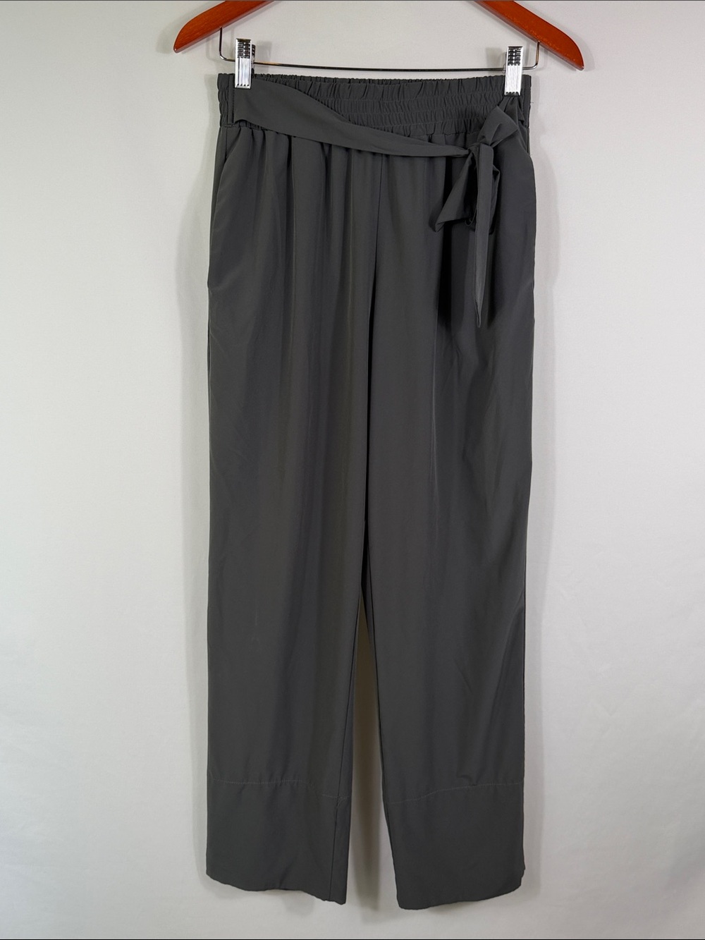 Tahari T Charcoal Gray Tie-Waist Wide-Leg Trouser Pants. Womens Size‎ S. Office